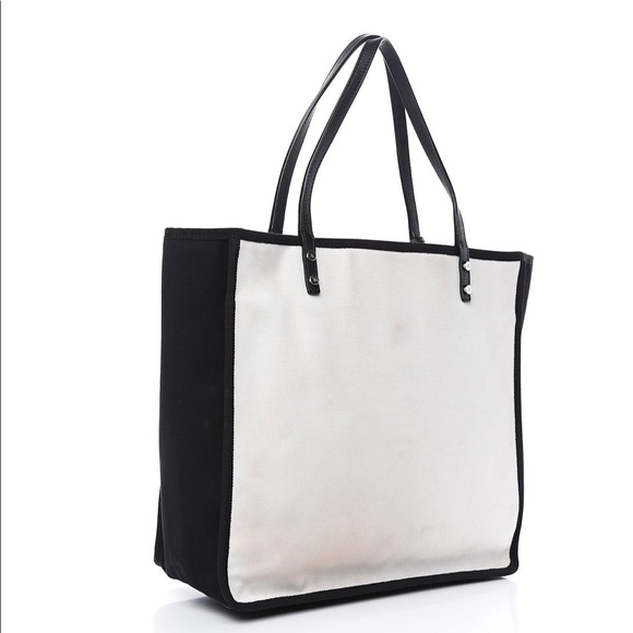 Pre loved authentic Chanel tote - Picture 3 of 16